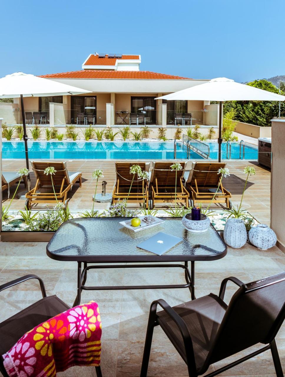 Hotel Astir Notos Potos Exterior foto
